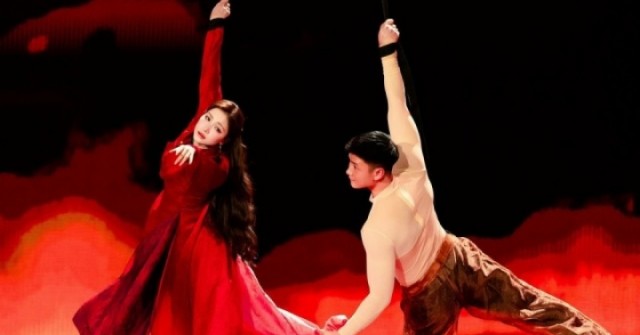 Hòa Minzy đu dây trong concert adt1769995022 hoa minzy 2 0419 1232 17 9529 2314 1 anh cat 3 2 auto cropjpg 1