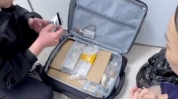 Hành khách để quên 12kg vàng trên tàu cao tốc và cái kết adt1769995452 hanh khach de quen 12kg vang tren ta anh cat 3 2 auto cropjpg