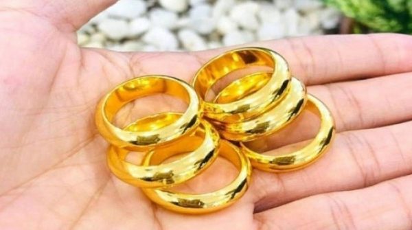 Tôi mua được 5 chỉ vàng bằng tiền làm thêm xuyên Tết 3 năm adt1770081540 vangnhan9wlhm 94 anh cat 3 2 auto cropjpg