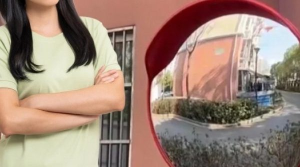 Tai nạn hàng loạt do người phụ nữ tự ý chỉnh gương cầu lồi cho hợp phong thủy adt1770176797 22e405c0 cc8f 48e1 83d0 6ee0b67c7f1d anh cat 3 2 auto cropjpeg