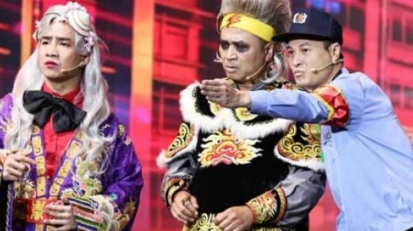 3 Nghệ sĩ Ưu tú của dàn Táo Quân tái ngộ khán giả trong chương trình phát Giao thừa Bính Ngọ là ai? adt1770448614 quang truong mua xuan 2 46760 1011 anh cat 3 2 auto cropjpg