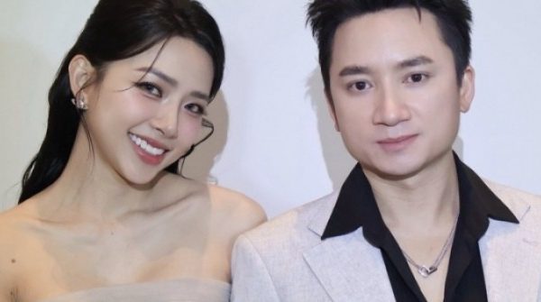 Phan Mạnh Quỳnh và bà xã kỷ niệm 10 năm yêu theo cách đặc biệt adt1770452187 screen shot 2026 02 07 at pm 09 anh cat 3 2 auto cropjpg