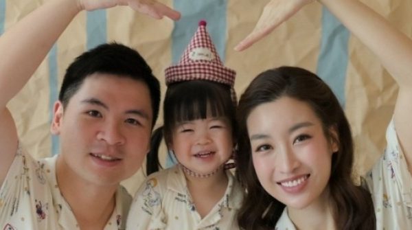 Cuộc sống đời thường của gia đình Đỗ Mỹ Linh adt1770512523 gia dinh hoa hau do my linh 16 0109 anh cat 3 2 auto cropjpg