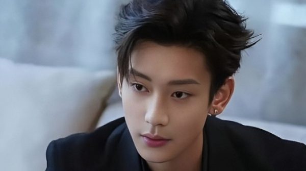 'Tổng tài phim ngắn' bị tố ngoại tình, hành hung vợ sau 6 ngày kết hôn adt1770623682 1s 0073 0079 17706 7017 4812 0370 anh cat 3 2 auto cropjpg