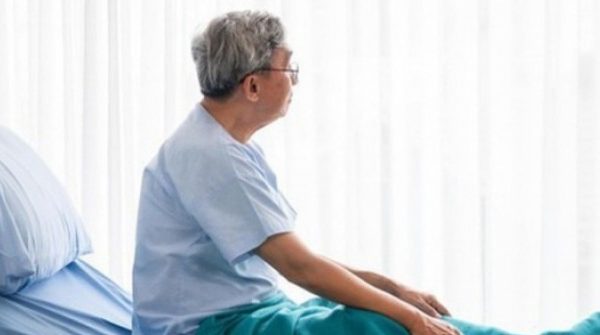 Phát hiện vợ ngoại tình khi đang hấp hối, doanh nhân âm thầm sửa di chúc khiến vợ chết lặng adt1770946176 di chuc 59185 0 0 400 640 crop 216 anh cat 3 2 auto cropjpg