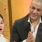 Từng phản đối dữ dội, bé gái khóc khi bạn trai của mẹ xách vali về Cuba adt1770946342 tung phan doi du doi be gai khoc khi anh cat 3 2 auto cropjpg