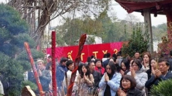 10 việc nên làm đầu xuân để mở lộc, đón may mắn cả năm adt1771290410 du xuan anh cat 3 2 auto cropjpg