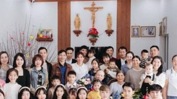 Tết rộn tiếng cười trong gia đình 10 con ở Thanh Hoá adt1771290513 tet ron tieng cuoi trong gia dinh 10 anh cat 3 2 auto cropjpg