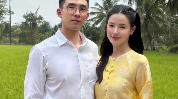 Ảnh sao 21/2: Midu theo chồng thiếu gia về quê chúc Tết adt1771633100 beautyplus image enhancer 7 7734 anh cat 3 2 auto cropjpg