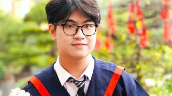 Tết của Quán quân Đường lên đỉnh Olympia năm 2025 Trần Bùi Bảo Khánh adt1771667914 tet cua quan quan duong len dinh oly anh cat 3 2 auto cropjpg