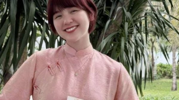 Người đẹp được mệnh danh là "nàng thơ của Sơn Tùng M-TP" lại gây xôn xao khi tái xuất adt1771752138 hai tu 1 1513 anh cat 3 2 auto cropjpg