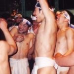 Vì sao hàng nghìn đàn ông tham gia lễ hội khỏa thân giữa đêm? adt1771902767 hadakamatsurismall 0232 2665 9294 02 anh cat 3 2 auto cropjpg