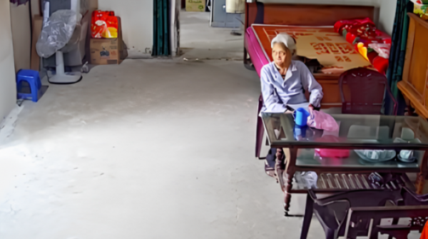 Cảnh cụ bà cô độc trong căn nhà rộng sau Tết khiến dân mạng rưng rưng adt1772003196 screen shot 2026 02 25 at 21 anh cat 3 2 auto croppng