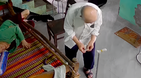 Clip cụ ông 95 tuổi 'chịu trận' khi vợ giận dỗi khiến dân mạng ngưỡng mộ adt1772684730 screen shot 2026 03 05 at 22 anh cat 3 2 auto croppng