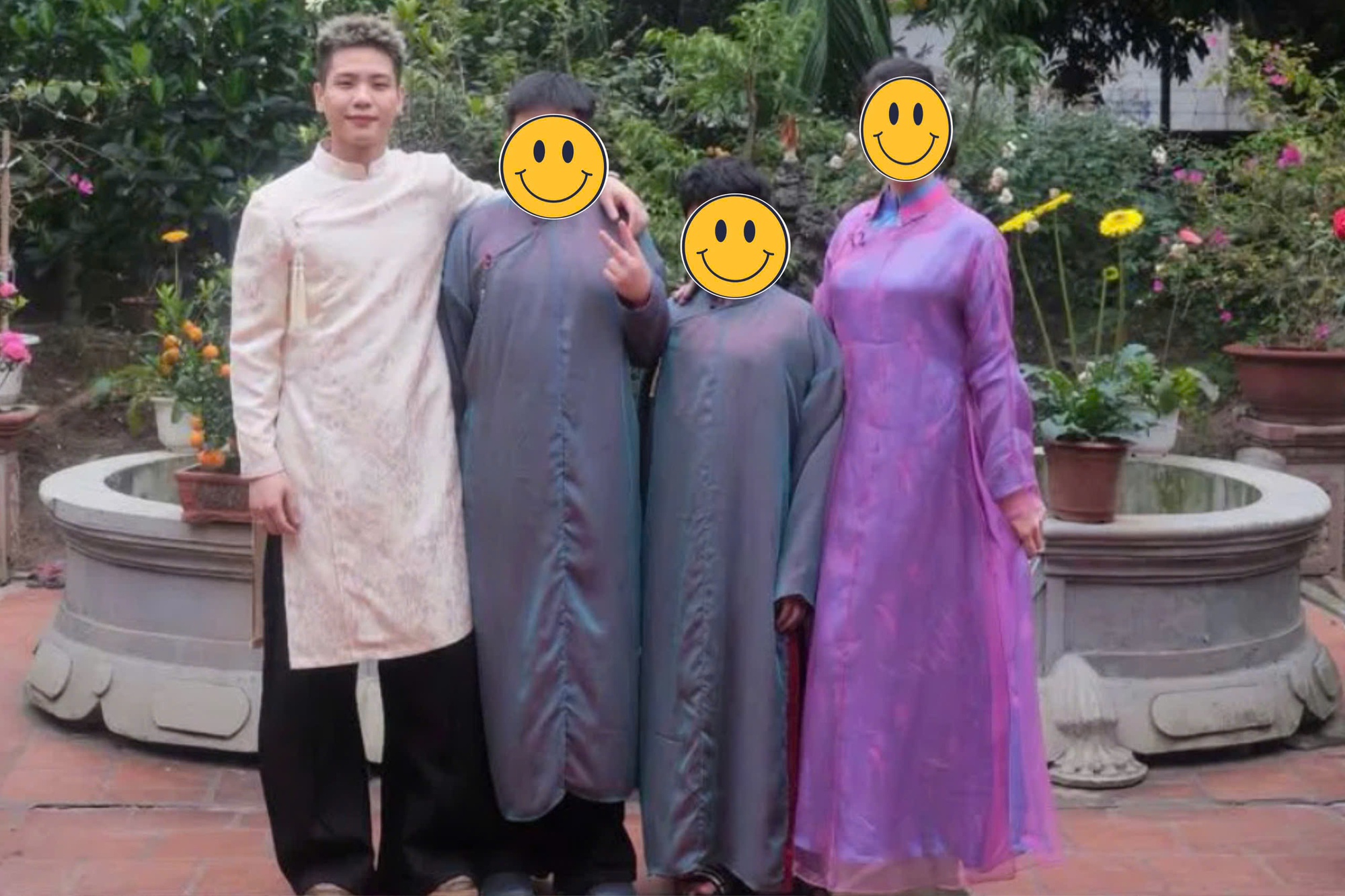 Quân A.P cùng vợ yêu 14 năm về quê dịp Tết- Ảnh 1. Quân A.P cùng vợ yêu 14 năm về quê dịp Tết- Ảnh 1.