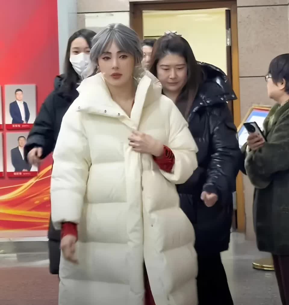 Đài truyền hình quốc gia cắt sóng triệt để nữ diễn viên K. đình đám lắm phốt- Ảnh 2. Đài truyền hình quốc gia cắt sóng triệt để nữ diễn viên K. đình đám lắm phốt- Ảnh 2.