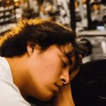 Các nhà khoa học cho rằng nếu phải lựa chọn giữa tập thể dục và ngủ, bạn nên chọn đi ngủ andandand0017apersonfallinga 1765352504483781115741 1765446375180 1765446375416191639831 158 0 928 1232 crop 17654463921432113830094jpg