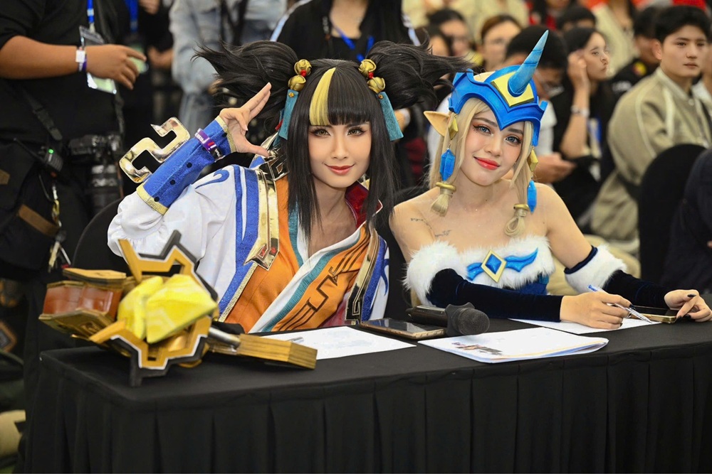 Khi các nhân vật Liên Minh Huyền Thoại bước ra đời thực tại VPBank Runway Cosplay Contest anh 2