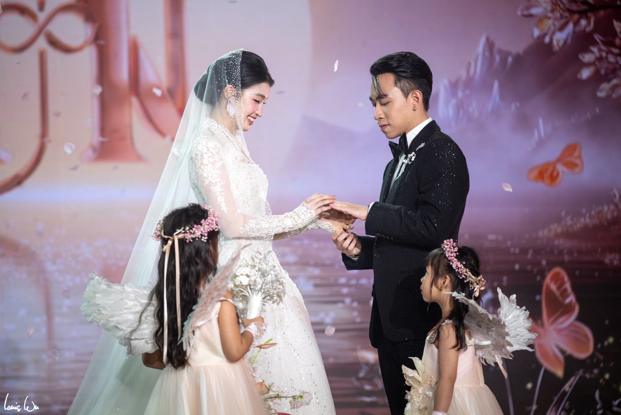 Hé lộ dàn xe dâu độc bản trong đám cưới của năm Minh Hoàng - Phương Nhi- Ảnh 8. Hé lộ dàn xe dâu độc bản trong đám cưới của năm Minh Hoàng - Phương Nhi- Ảnh 8.