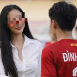 "Chế ảnh" chụp hình chung với cầu thủ Đình Bắc, hot girl bất ngờ bị CĐM chỉ trích dữ dội anh chup man hinh 2026 01 28 150018 17695872251321856532444 28 0 424 634 crop 17695944195991546114060png