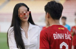 "Chế ảnh" chụp hình chung với cầu thủ Đình Bắc, hot girl bất ngờ bị CĐM chỉ trích dữ dội anh chup man hinh 2026 01 28 150018 17695872251321856532444 28 0 424 634 crop 17695944195991546114060png
