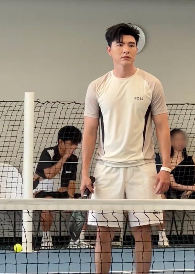 Steven Nguyễn chỉ đi đánh Pickleball mà trở thành