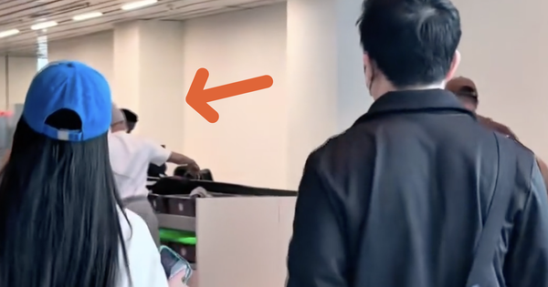 Chuyện không thể ngờ xảy ra với Trấn Thành và Sơn Tùng tại sân bay ngày giáp Tết anh man hinh 2026 02 15 luc 001918 17710895728281320154815 0 0 991 1892 crop 17710895781012128094251png