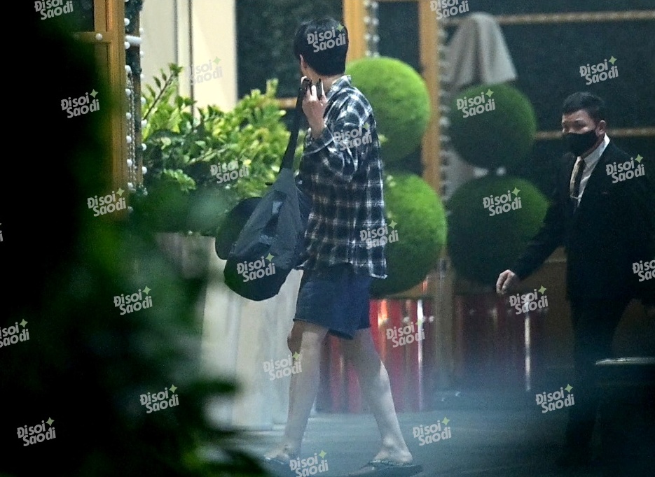 Độc quyền tóm dính Suzy - Kim Seon Ho tại Việt Nam: