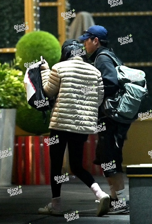 Độc quyền tóm dính Suzy - Kim Seon Ho tại Việt Nam: