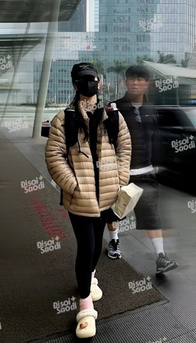 Độc quyền tóm dính Suzy - Kim Seon Ho tại Việt Nam: