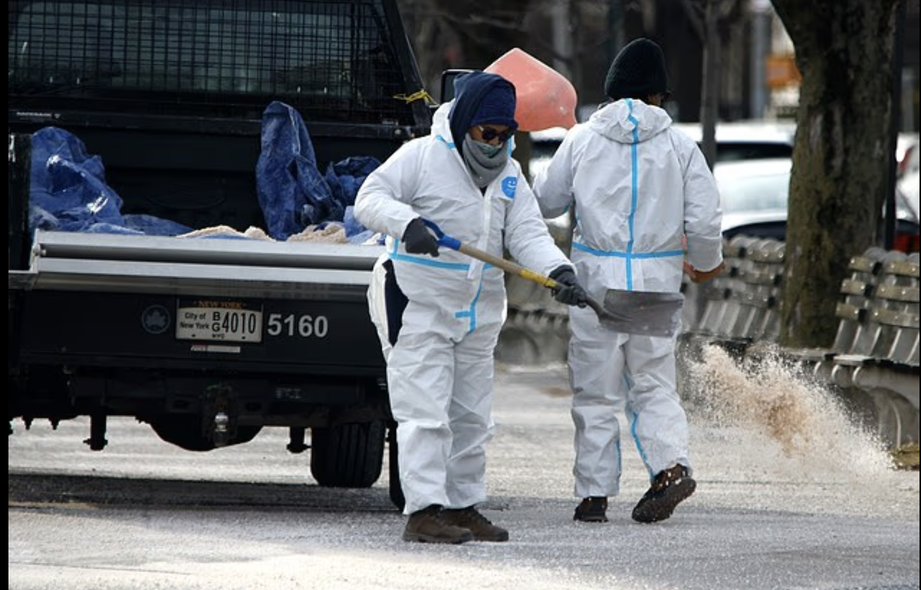 Mỹ: Hơn 15.000 chuyến bay bị gián đoạn do bão mùa Đông- Ảnh 2. Mỹ: Hơn 15.000 chuyến bay bị gián đoạn do bão mùa Đông- Ảnh 2.