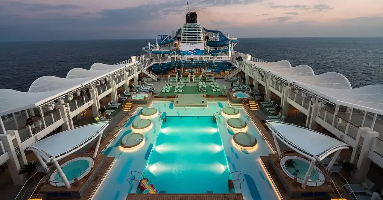 Ác mộng của nhà giàu: Hàng ngàn hành khách đang mắc kẹt trên các du thuyền tại Trung Đông, không thể đi tiếp cũng không thể về nhà- Ảnh 2.