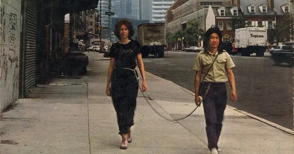 Một người đàn ông và một người phụ nữ tự buộc dây vào nhau suốt một năm nhưng không được phép chạm: Kết quả sau đó thế nào? artlife 17721764346401240015517 607 0 1170 900 crop 1772176459368928022760 1772181553454 177218155423288722429 0 0 477 764 crop 17721815715911370136960jpeg