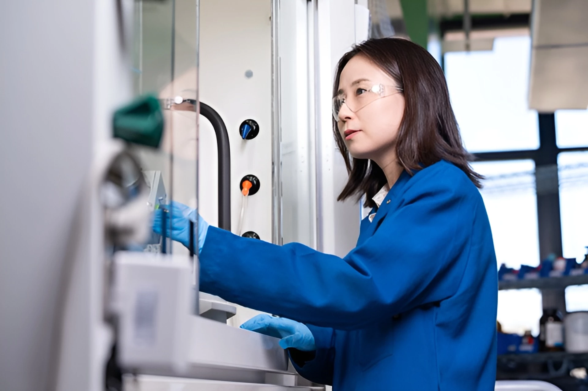 Mỹ phát minh chất lỏng thần kỳ, đóng chai ánh sáng mặt trời cả năm trời không thất thoát- Ảnh 3. Mỹ phát minh chất lỏng thần kỳ, đóng chai ánh sáng mặt trời cả năm trời không thất thoát- Ảnh 3.