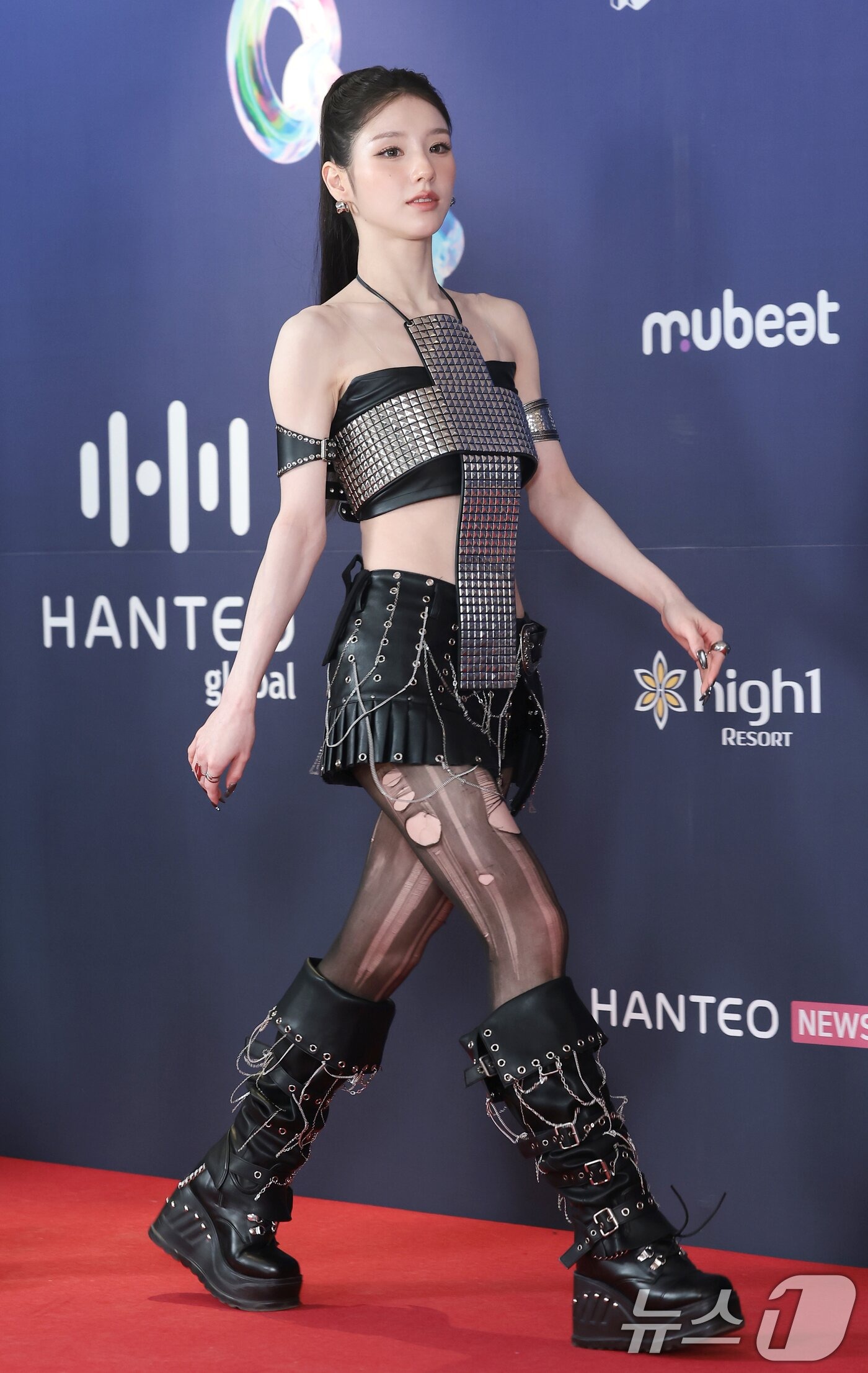 Thảm đỏ Hanteo Music Awards 2026: Tiffany (SNSD) rạng rỡ xinh hút hồn, át hết dàn mỹ nhân đàn em- Ảnh 15.