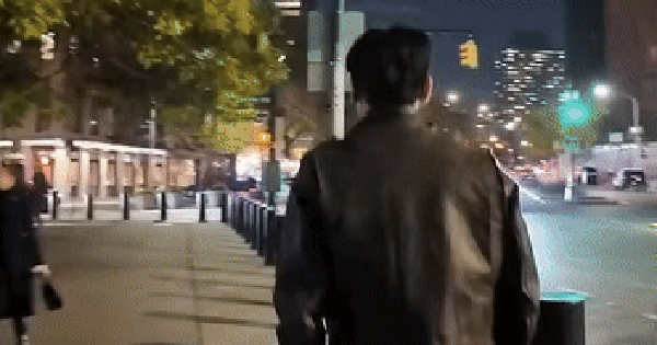 Ca sĩ số 1 showbiz bẽ bàng trước cảnh vé trống hoác thảm hại trong sự kiện đặc biệt của mình av 17661210717981116159083 23 0 208 353 crop 17661210897931895990357gifpng