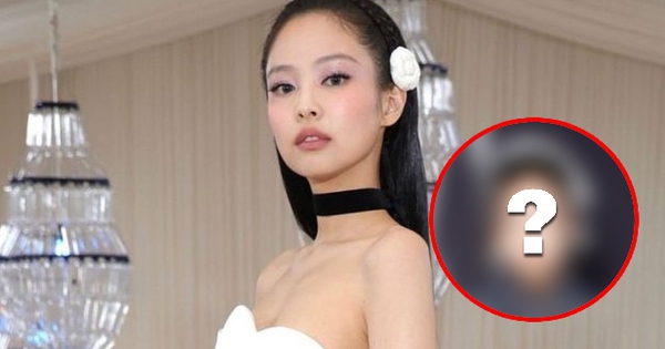 Dụi mắt 1000 lần vẫn không nhận ra Jennie (BLACKPINK) av jen 17700070285061354355673 16 0 340 619 crop 17700070393441591796632jpg