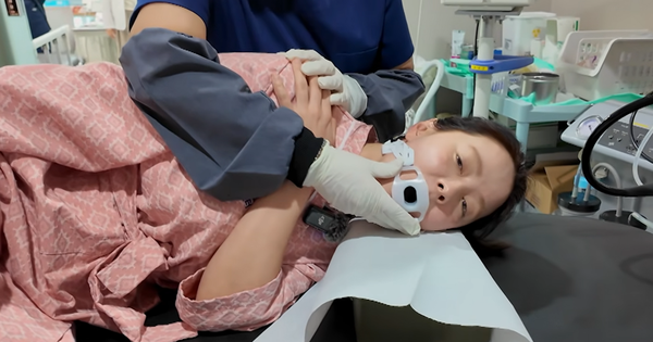 Song Ji Hyo nội soi phát hiện bất thường nguy cơ ung thư av song 1772112255318829715312 14 0 621 1159 crop 17721122690701943902940png