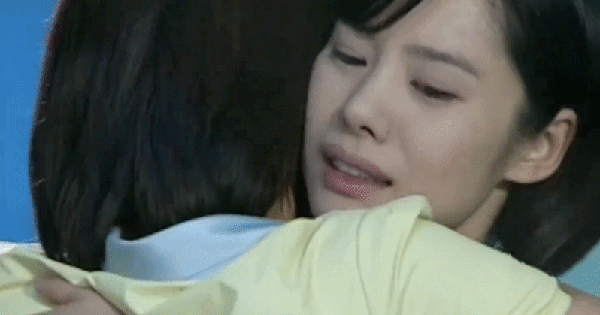 Minh tinh Giày Thủy Tinh sụp đổ hình tượng sau 1 đêm ava 17719811994841434932063 57 0 476 800 crop 17719812323451353134924gifpng