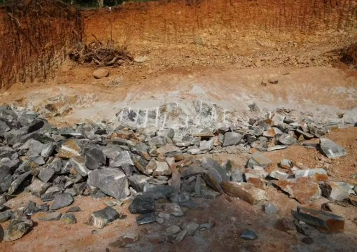 Phát hiện mỏ vàng trắng khổng lồ bên dưới mỏ khí đốt bỏ hoang lâu năm, trữ lượng 43 triệu tấn- Ảnh 1.