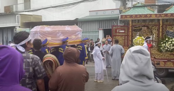 Linh cữu Thương Tín được đưa đi an tang, con gái thất thần avatar1765373467999 176537346870318006450 0 0 670 1280 crop 1765373484034719786749jpg