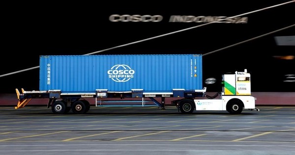 Phát hiện đoàn xe tải không người lái Trung Quốc chạy lặng lẽ ở khu cảng đông đúc bậc nhất thế giới - chuyên gia châu Âu thừa nhận: "đừng bao giờ nghi ngờ khả năng của họ nữa" avatar1765426459872 176542646013911459119jpg