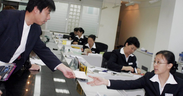 Cho bạn chiến hữu vay 70 triệu đồng, rồi mất liên lạc, 10 năm sau đi huỷ thẻ thì được thông báo: tài khoản có hơn 140 triệu đồng avatar1765514896061 176551489644188183780 36 0 321 456 crop 176551490994984964527png