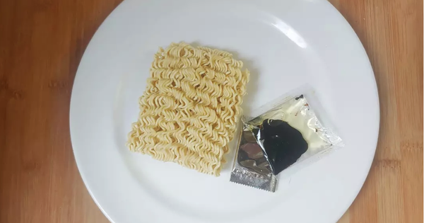 Bé trai 13 tuổi tử vong sau khi ăn liên tục 3 gói mì ăn liền chưa nấu avatar1765609567442 17656095677101353258042png