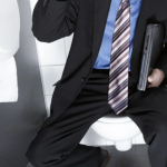 Đi vệ sinh 14 lần, có lần kéo dài 4 tiếng: Kỹ sư Trung Quốc bị sa thải, tòa tuyên “vượt xa nhu cầu thể chất” avatar1765853325976 1765853326398255234551png