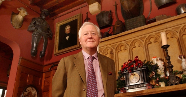 Yêu cầu tuyển vợ của quý tộc 79 tuổi: Trẻ hơn 30 tuổi, phải sinh 2 con trai, không đến từ quốc gia tên bắt đầu bằng chữ "I" avatar1765959781963 1765959782753156214528 0 56 419 726 crop 176595979578286409485jpg