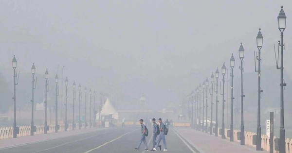 Ô nhiễm không khí nguy hại ở Ấn Độ: Học sinh chuyển sang học trực tuyến, 27 chuyến bay bị hủy, hơn 500 chuyến bị hoãn avatar1766129658072 1766129658600445189533jpg