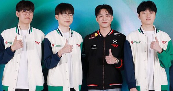 Có là SOOBIN thì cũng lắp bắp khi đứng cạnh Faker, đứng giữa đội hình T1 mới nhận ra 1 sự thật cay đắng avatar1766369288881 1766369289522198906136 0 298 333 934 crop 17663693240941934387378jpg