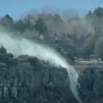 Hiện tượng hiếm gặp: Thác nước "chảy ngược" lên trời avatar1766372991703 17663729921401800138923 0 0 315 504 crop 17663730113901607001080jpg