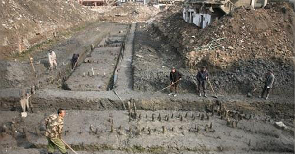 Đào móng công trình, đội công nhân phát hiện trận cọc gỗ "hình chữ T" bí ẩn, chuyên gia lập tức phong toả hiện trường avatar1766373361649 17663733620281788303743png